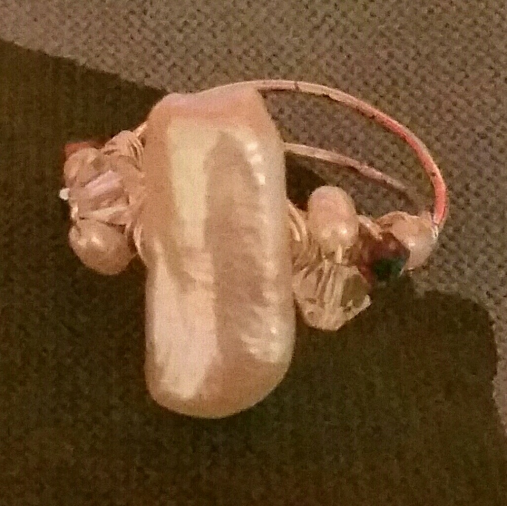PEARL & CRYSTAL RING - Picture 2 of 3